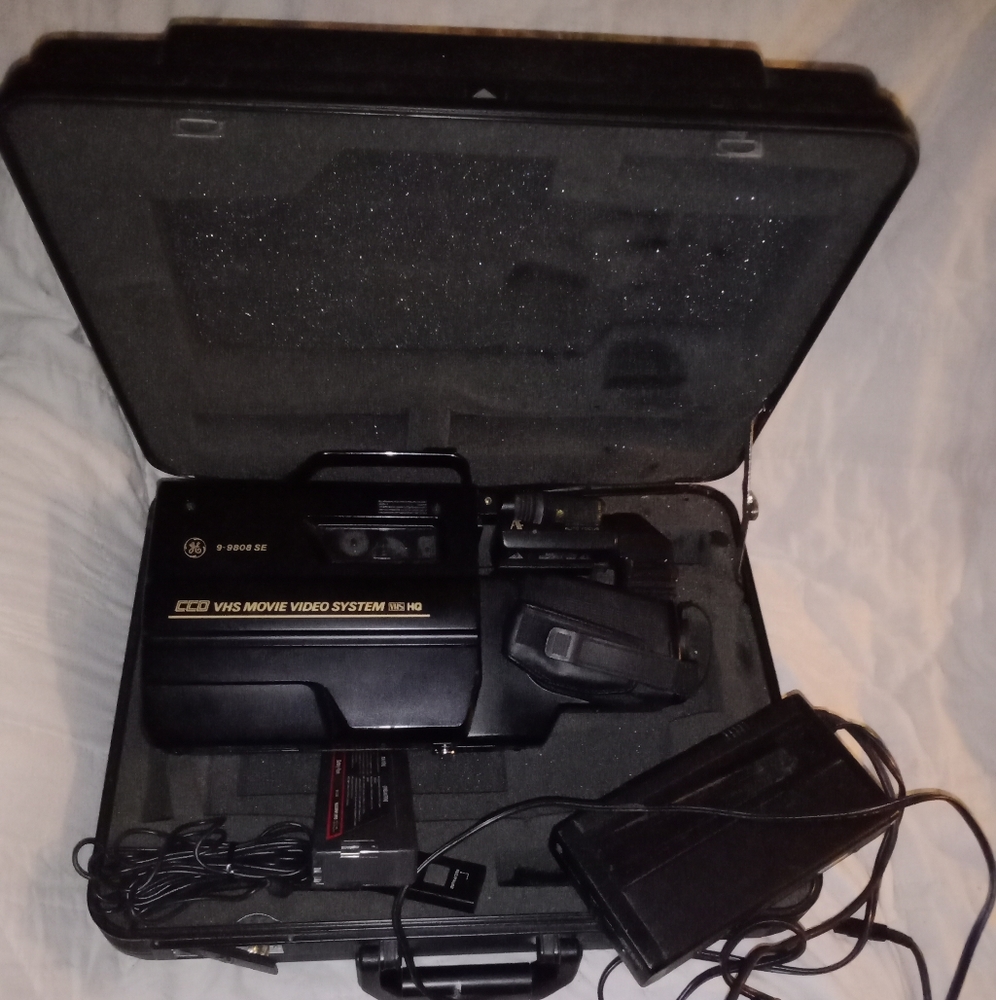 Vintage GE 9-9808 SE Movie Video System Camcorder